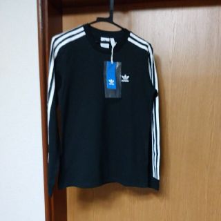 アディダス(adidas)のadidasロングスリーブTシャツ(Tシャツ(長袖/七分))