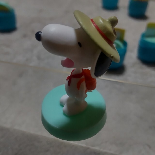 SNOOPY(スヌーピー)の4番 チョコエッグ スヌーピー ピーナッツ エンタメ/ホビーのおもちゃ/ぬいぐるみ(キャラクターグッズ)の商品写真