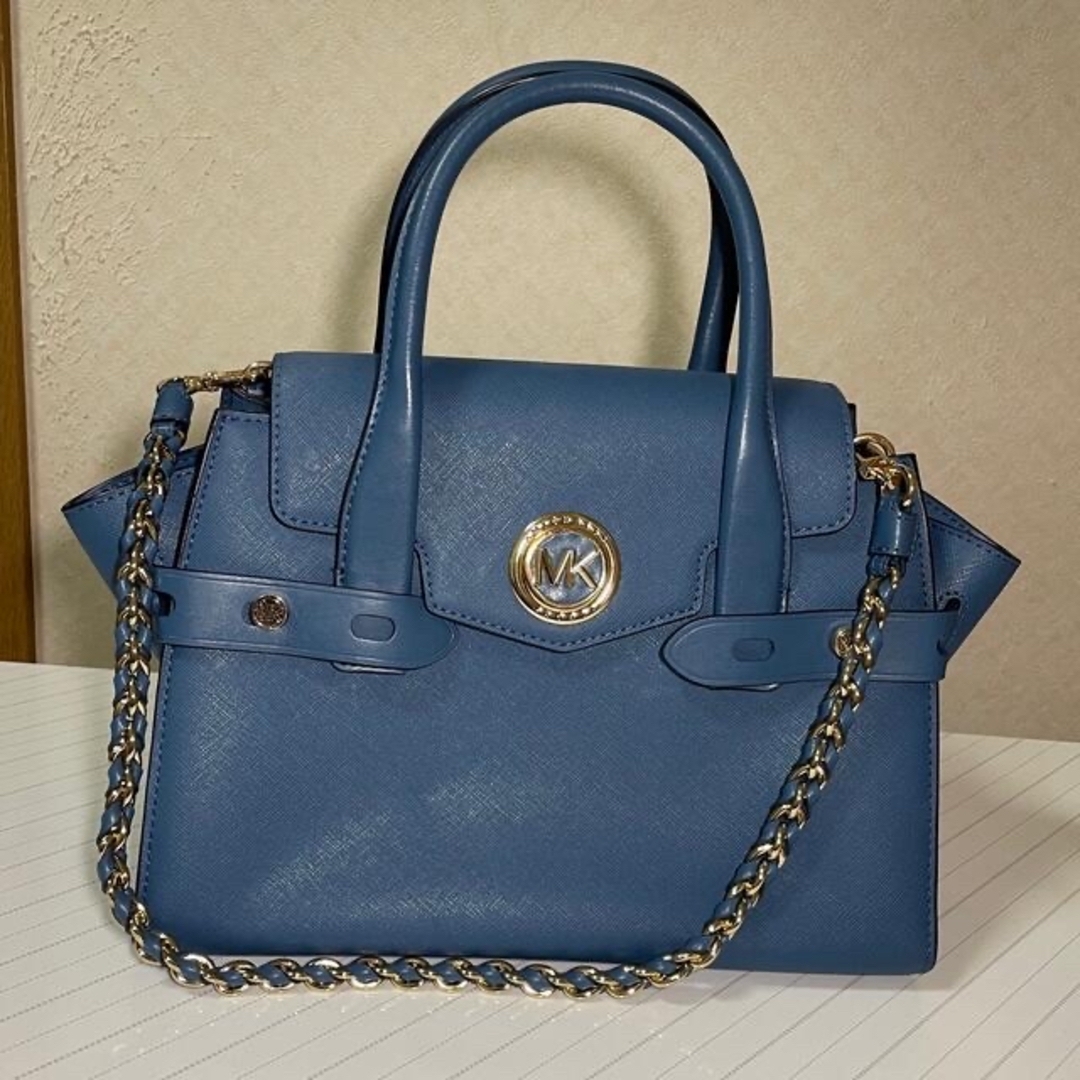 Michael Kors(マイケルコース)の【MICHEAL KORS】CARMEフラップ サッチェル スモール レディースのバッグ(ハンドバッグ)の商品写真