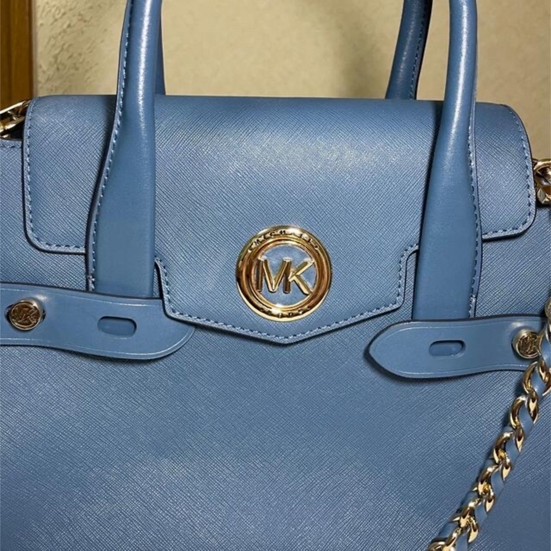 Michael Kors(マイケルコース)の【MICHEAL KORS】CARMEフラップ サッチェル スモール レディースのバッグ(ハンドバッグ)の商品写真