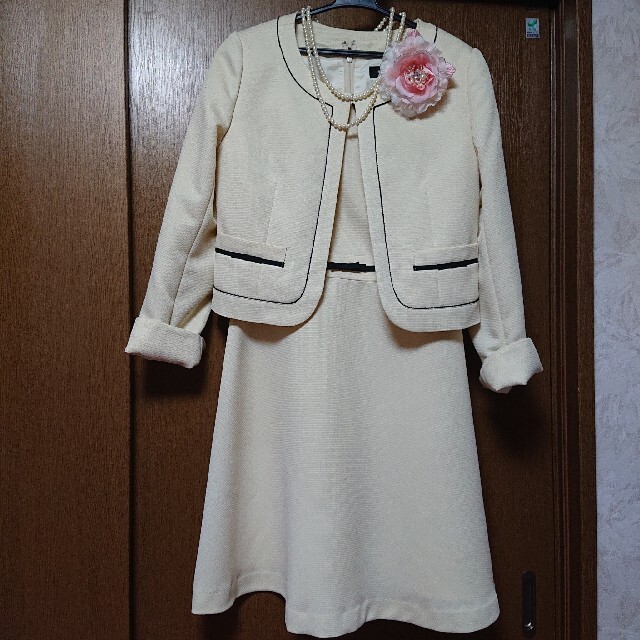 白セットのみフォーマルワンピースセット  ノーカラー レディースのフォーマル/ドレス(スーツ)の商品写真