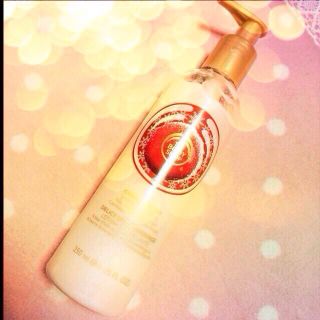 ザボディショップ(THE BODY SHOP)のシマーローションクランベリージョイ(その他)