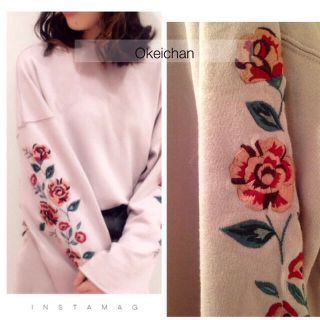 ダブルクローゼット(w closet)のKanaさん専用☆袖刺繍入りプルオーバー ネイビー ラベンダー(カットソー(長袖/七分))