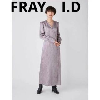 フレイアイディー(FRAY I.D)の【新品タグ付き】FRAY I.D ジャガードサテンワンピース(ロングワンピース/マキシワンピース)