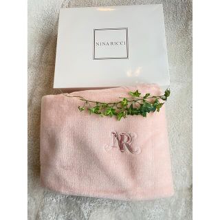 ニナリッチ(NINA RICCI)のニナリッチ　毛布　NINA RICCI  オールシーズン　洗える　ロングサイズ(毛布)