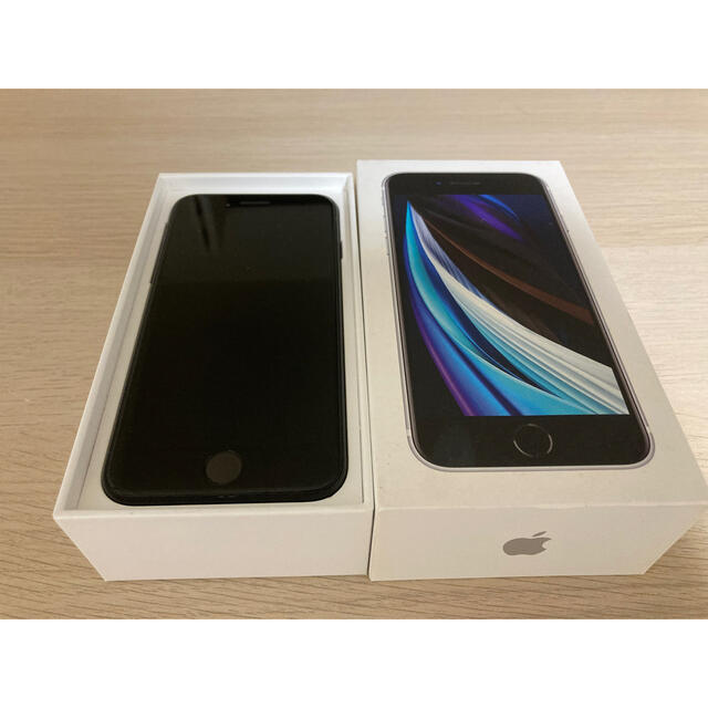 iPhone SE2 64GB ブラック