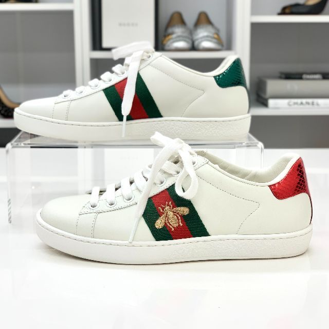 Gucci(グッチ)の4959 グッチ エース レザー bee スニーカー ホワイト レディースの靴/シューズ(スニーカー)の商品写真