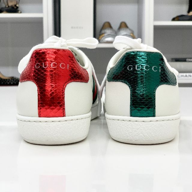 Gucci(グッチ)の4959 グッチ エース レザー bee スニーカー ホワイト レディースの靴/シューズ(スニーカー)の商品写真