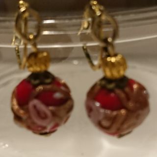 赤色ピアス(ピアス)