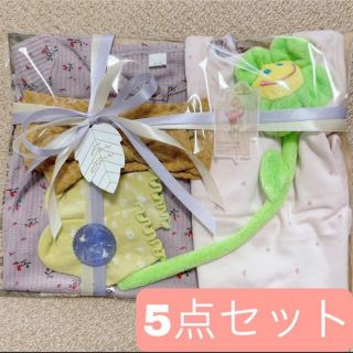 出産祝い　ギフトセット　女の子　花柄ロンパースセット　5点セット　新品(ロンパース)