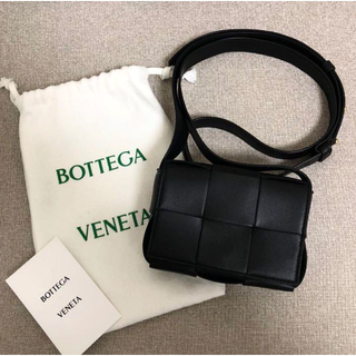 ボッテガ(Bottega Veneta) ショルダーバッグ(レディース)(ゴールド ボッテガ(Bottega Veneta) ショルダーバッグ(レディース)(ゴールド