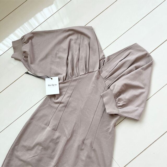 Her lip to(ハーリップトゥ)のHerlipto ★ Cache-Coeur Jersey Midi Dress レディースのワンピース(ひざ丈ワンピース)の商品写真