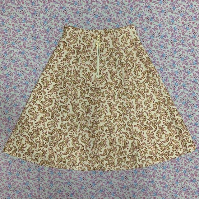 kumikyoku（組曲）(クミキョク)の✿組曲✿ジャガード✿ペイズリー柄✿フレア✿スカート✿ レディースのスカート(ひざ丈スカート)の商品写真