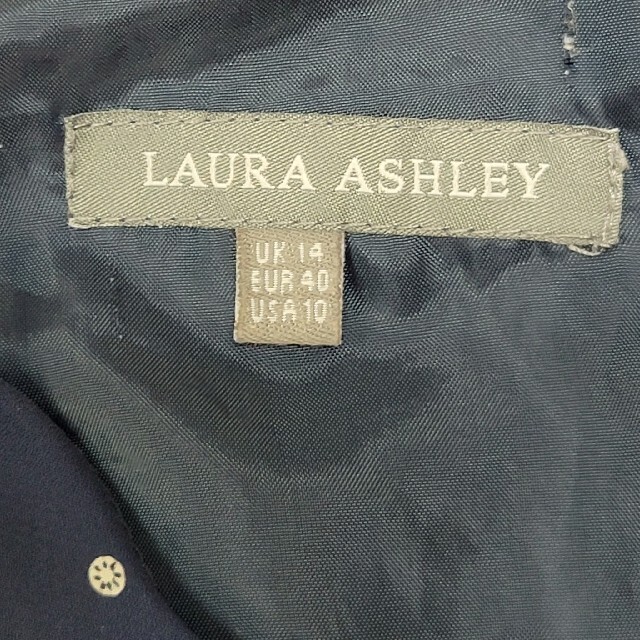 LAURA ASHLEY(ローラアシュレイ)のローラアシュレイ LAURA ASHLEY ドット ワンピース 14号 ネイビー レディースのワンピース(ひざ丈ワンピース)の商品写真