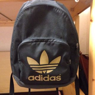 アディダス(adidas)のadidas リュック お正月セール！(リュック/バックパック)