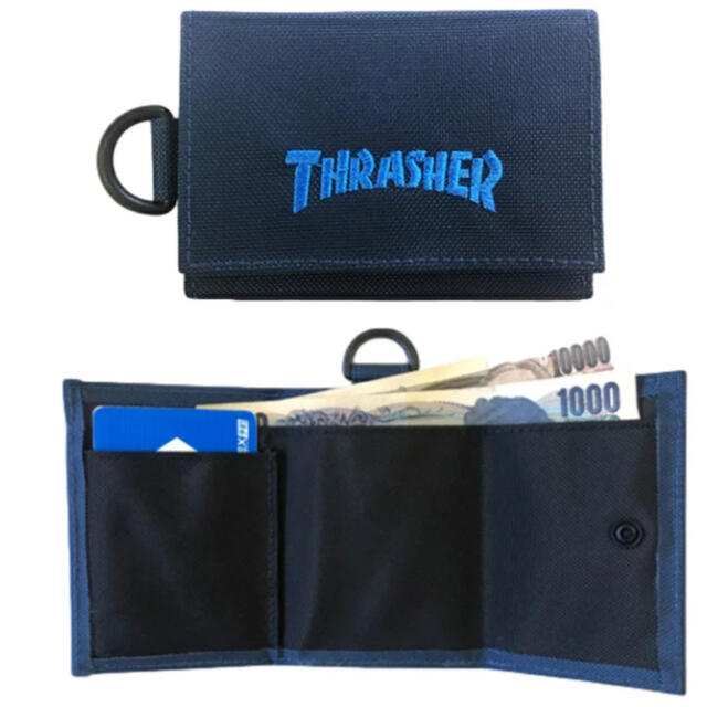 THRASHER(スラッシャー)のスラッシャー ミニウォレット 小銭入れ付きミニ財布。折りたたみバーガンディです メンズのファッション小物(コインケース/小銭入れ)の商品写真