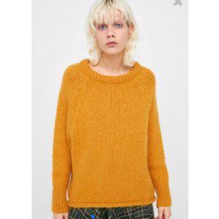 ザラ(ZARA)のZARA ラウンドネックセーター(ニット/セーター)