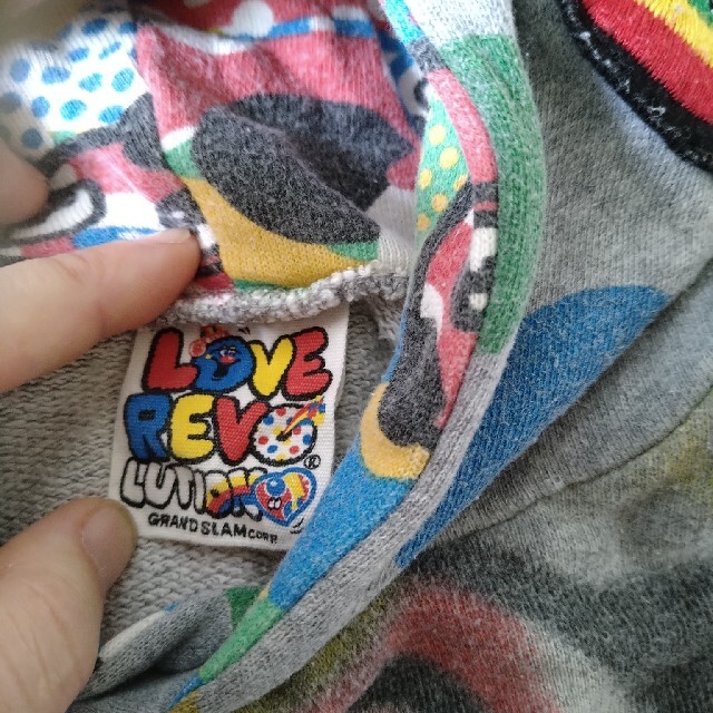 LOVE REVOLUTION(ラブレボリューション)のパーカー　ラブレボリューション キッズ/ベビー/マタニティのキッズ服女の子用(90cm~)(Tシャツ/カットソー)の商品写真