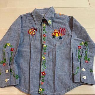 ブーフーウー(BOOFOOWOO)のブーフーウー　バックアレイ　キノコ　刺繍　シャツ　110(Tシャツ/カットソー)
