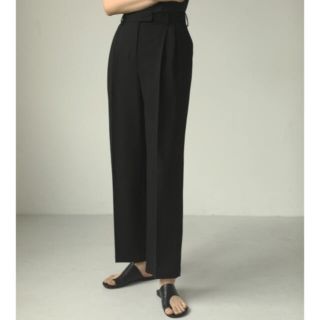 トゥデイフル(TODAYFUL)のTODAYFUL Tuck Tapered Trousers(カジュアルパンツ)