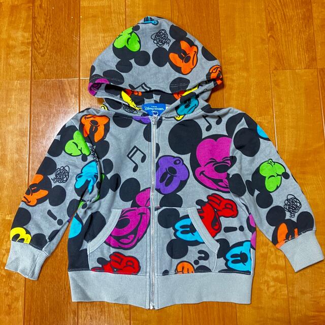 Disney(ディズニー)の【値段交渉可能です】Disney  パーカー　110㎝ キッズ/ベビー/マタニティのキッズ服男の子用(90cm~)(ジャケット/上着)の商品写真