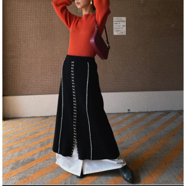 Ameri VINTAGE(アメリヴィンテージ)のAMERI SHIRT DOCKING HOOK KNIT SKIRT レディースのスカート(ロングスカート)の商品写真