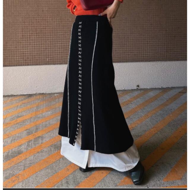 Ameri VINTAGE(アメリヴィンテージ)のAMERI SHIRT DOCKING HOOK KNIT SKIRT レディースのスカート(ロングスカート)の商品写真