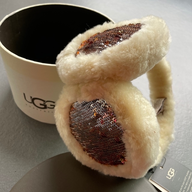 UGG - UGG イヤーマフ 耳あて スパンコール アグ ベージュ シュー ...