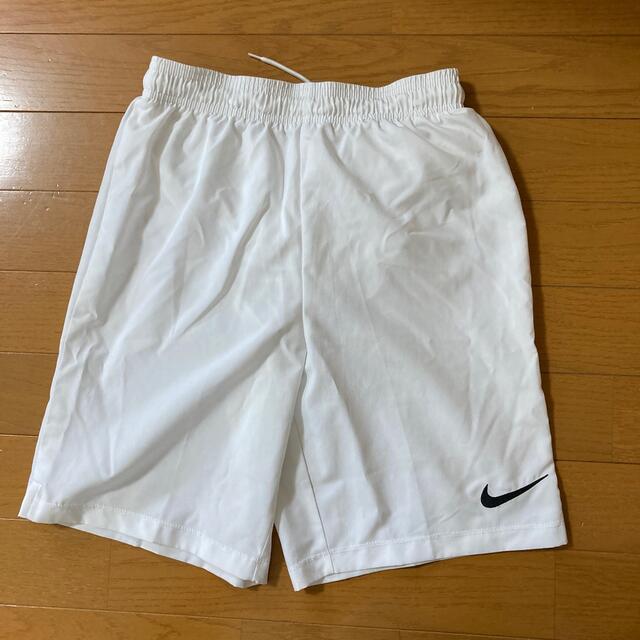 NIKE(ナイキ)のサッカー練習着　150〜160 スポーツ/アウトドアのサッカー/フットサル(その他)の商品写真