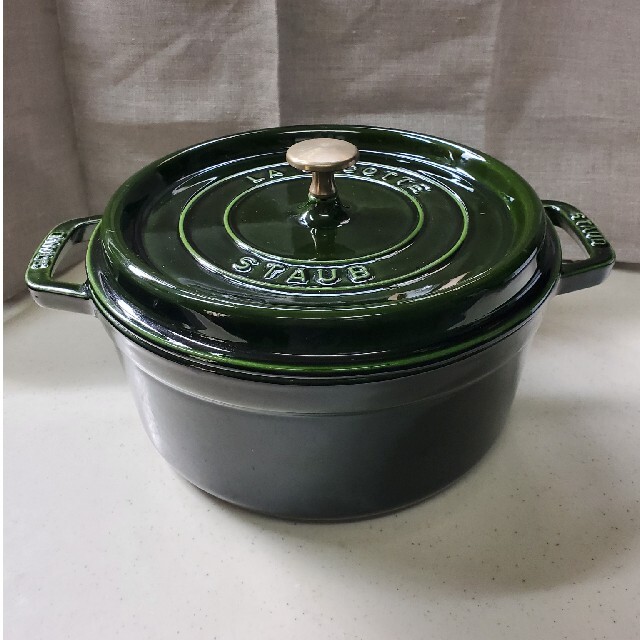 STAUB （ストウブ）ピコ・ココット24 cm（オリーブ） 大人気