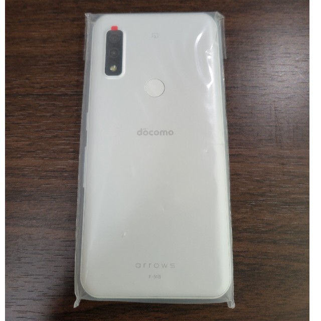 arrows(アローズ)の【新品・未使用】　arrows We  docomo ホワイト スマホ/家電/カメラのスマートフォン/携帯電話(スマートフォン本体)の商品写真