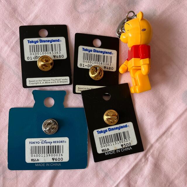 ディズニー ピンバッジ チャームの通販 by あー's shop|ラクマ ディズニー ピンバッジ&チャーム