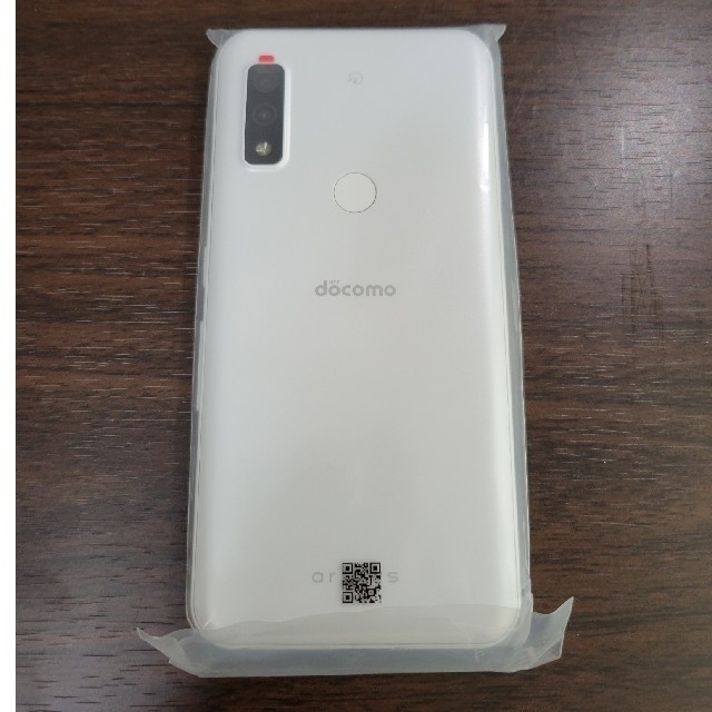 NTTdocomo(エヌティティドコモ)の【新品・未使用】　arrows We  docomo ホワイト スマホ/家電/カメラのスマートフォン/携帯電話(スマートフォン本体)の商品写真