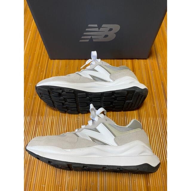 New Balance(ニューバランス)の美品 ニューバランス New Balance M5740CA 24.5cm D メンズの靴/シューズ(スニーカー)の商品写真