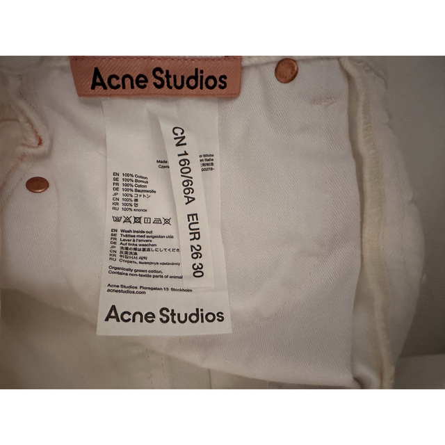 Acne Studios(アクネストゥディオズ)のacne studious ホワイトデニム レディースのパンツ(デニム/ジーンズ)の商品写真