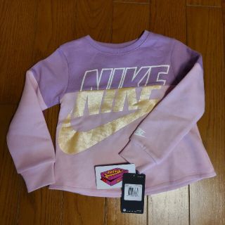ナイキ(NIKE)のナイキ　新品　トレーナー　ピンク(Tシャツ/カットソー)
