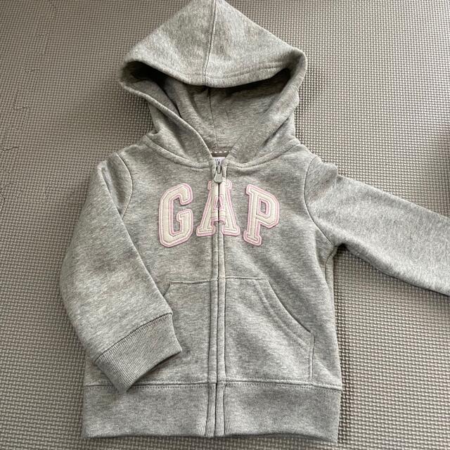 GAP(ギャップ)のパーカー＆ワンピース 90 キッズ/ベビー/マタニティのキッズ服女の子用(90cm~)(ジャケット/上着)の商品写真