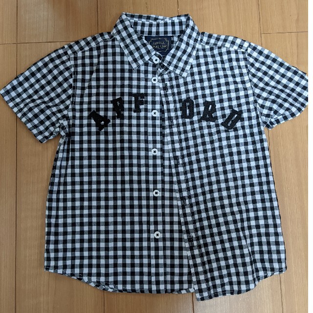 半袖シャツ　130（小さめ） キッズ/ベビー/マタニティのキッズ服男の子用(90cm~)(ブラウス)の商品写真