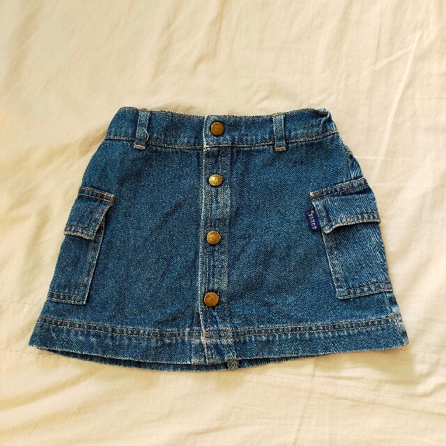 GUESS(ゲス)のGUESS キッズ デニムスカート キッズ/ベビー/マタニティのキッズ服女の子用(90cm~)(スカート)の商品写真