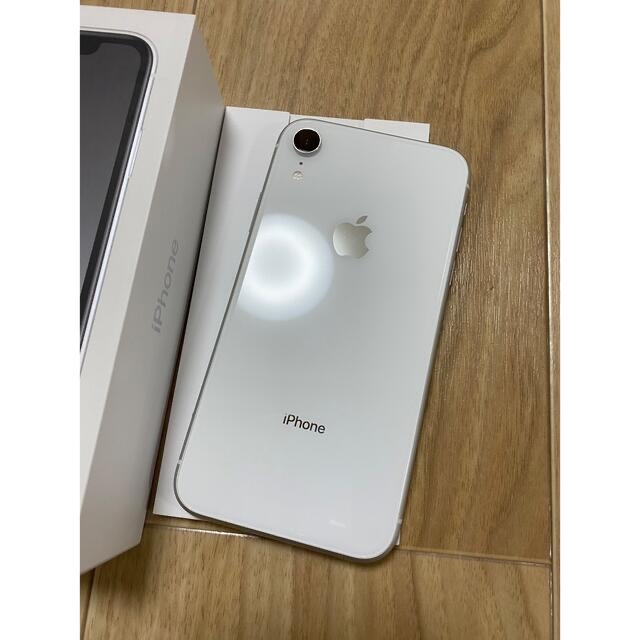 iPhoneXR 64GB ホワイト　白　スマートフォン　Apple