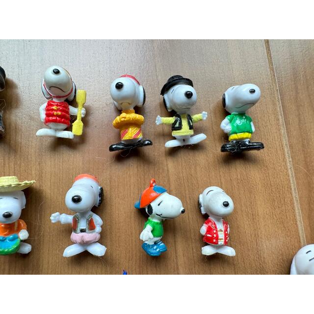 SNOOPY(スヌーピー)のスヌーピー　フィギュア エンタメ/ホビーのおもちゃ/ぬいぐるみ(キャラクターグッズ)の商品写真