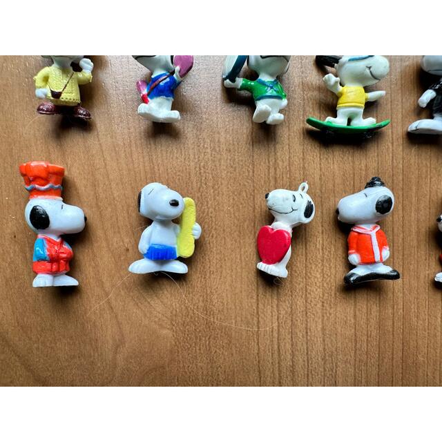 SNOOPY(スヌーピー)のスヌーピー　フィギュア エンタメ/ホビーのおもちゃ/ぬいぐるみ(キャラクターグッズ)の商品写真