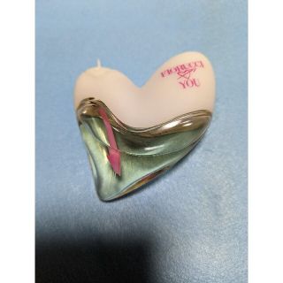 フィオルッチ(Fiorucci)のフィオルッチラブズユ―30ml(香水(女性用))