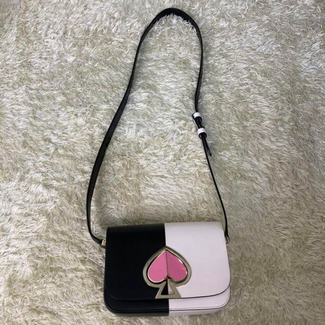 美品】 ケイトスペード ニコラツイストロック バイカラー ショルダー