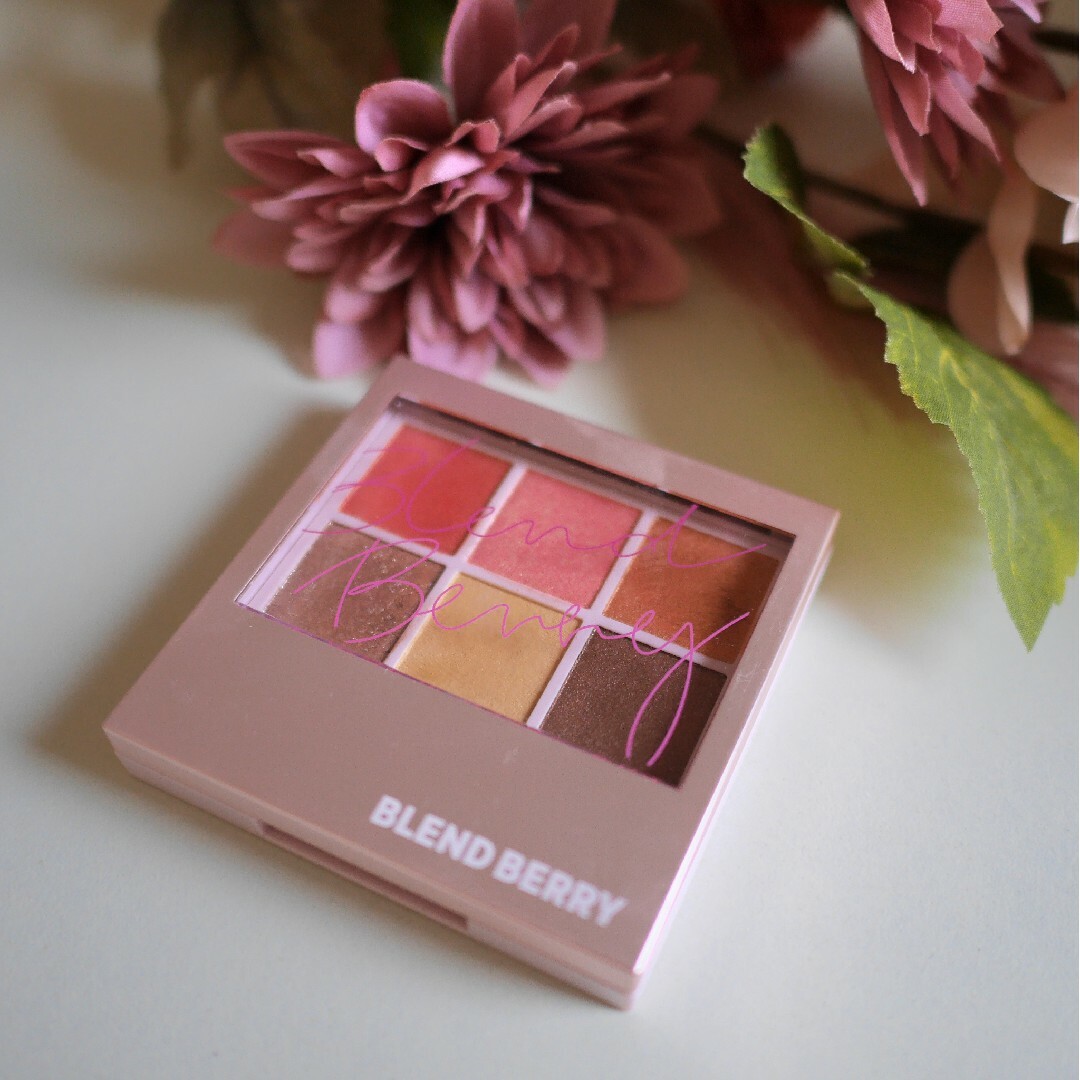 KOSE COSMEPORT(コーセーコスメポート)のBLEND BERRY♥️オーラクリエイション コスメ/美容のベースメイク/化粧品(アイシャドウ)の商品写真