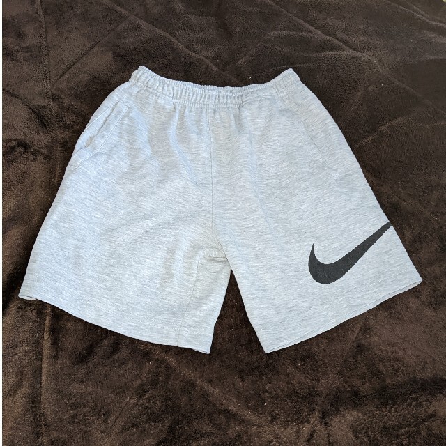 NIKE(ナイキ)のナイキ　ハーフパンツ120 130 140 センチ スポーツ/アウトドアのサッカー/フットサル(ウェア)の商品写真