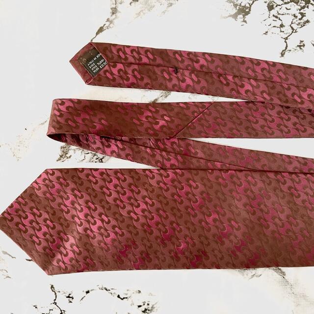 Gucci(グッチ)の美品　⭐︎GUCCI⭐︎  メンズネクタイ　ワインレッド　高級シルク メンズのファッション小物(ネクタイ)の商品写真