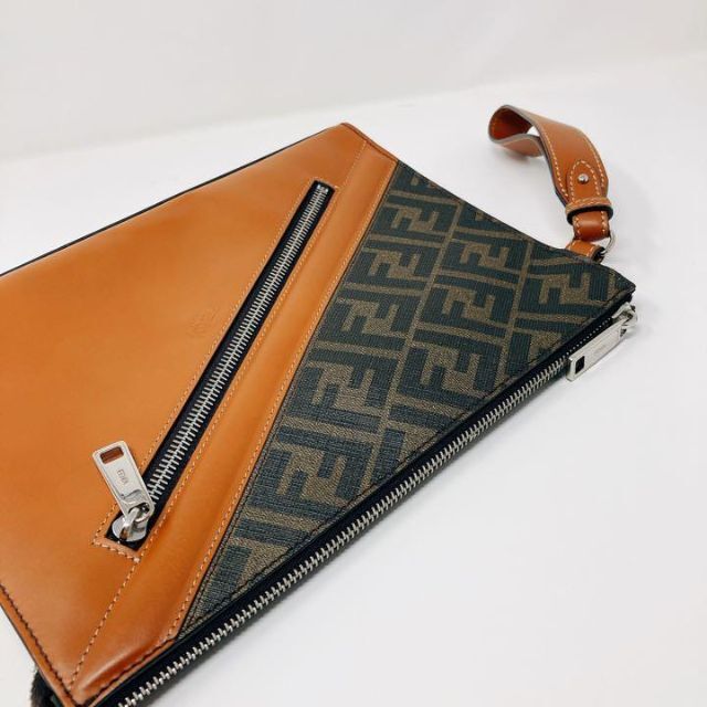 フェンディ 7VA491 ズッカ柄 クラッチバッグ | labiela.com