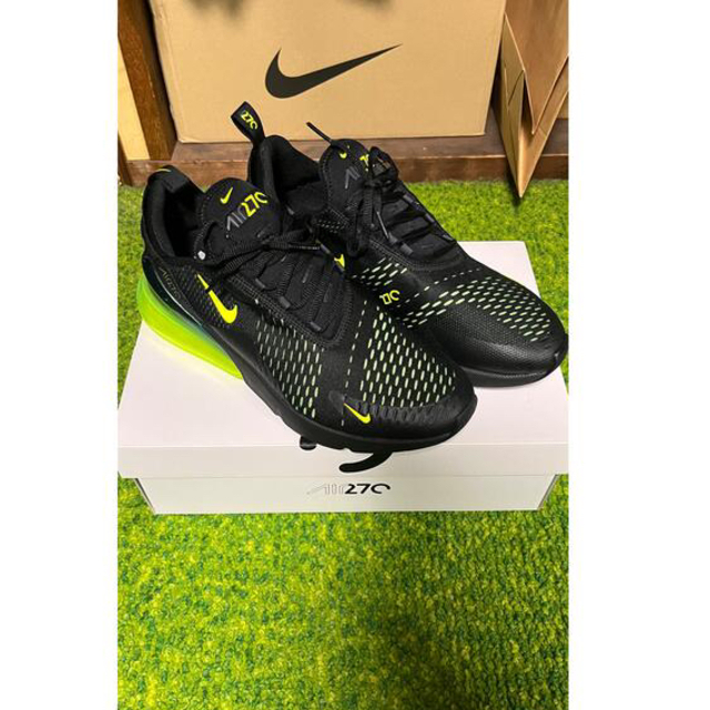 NIKE エアマックス270