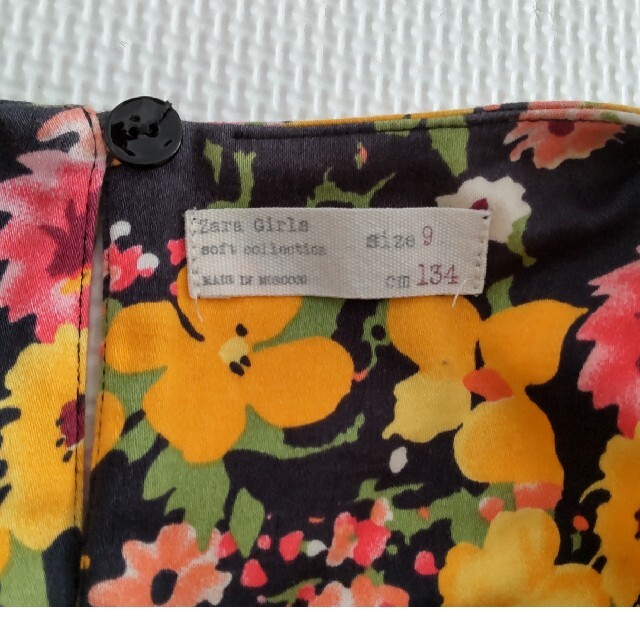 ZARA KIDS(ザラキッズ)のザラキッズ　花柄　ワンピース　秋　冬 キッズ/ベビー/マタニティのキッズ服女の子用(90cm~)(ワンピース)の商品写真